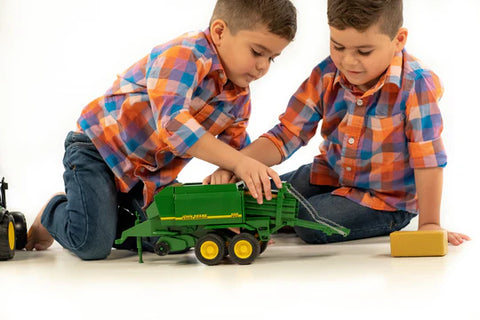 John Deere baler 1:16