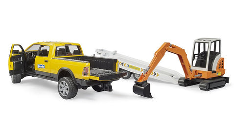 Ram truck with mini excavator 1:16