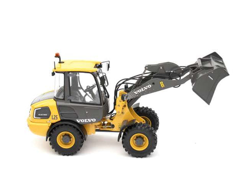 Volvo L25 Electric compact loader 1:32