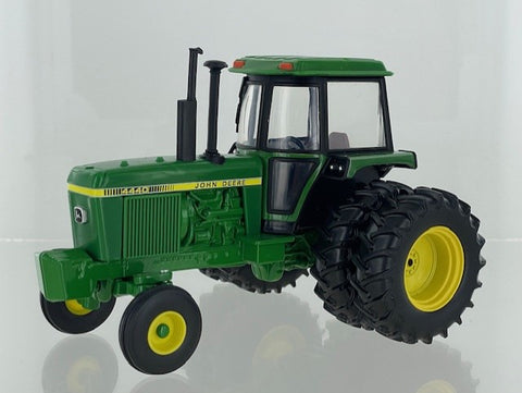 BRITAINS - Tracteur CASE IH 1066 - 1/32 - BRI43294 BRITAINS - Tracteur CASE IH 1066 - 1/32 - BRI43294