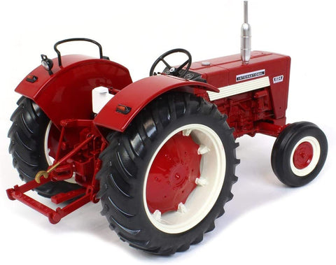 IH624 with driver 1:16