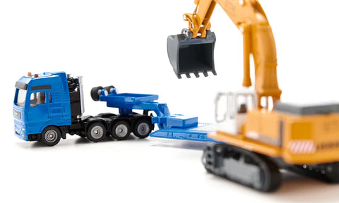 MAN truck with Liebherr excavator 1:87