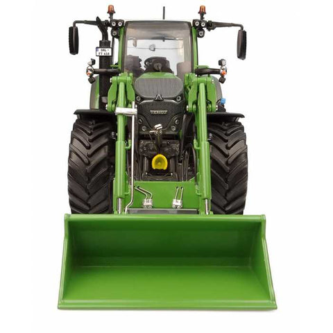 Fendt 618 Vario with frontloader 1:32